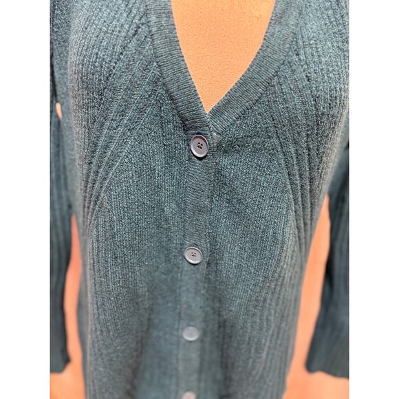 Cabi Style 3712 Long Sleeved Turquoise Deco Button Front Cardigan Size L - Picture 3 of 7